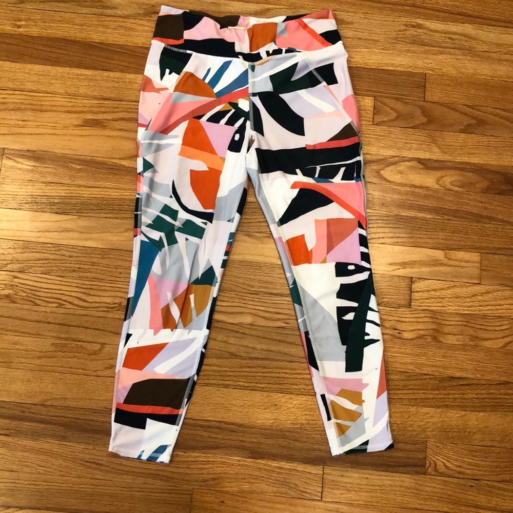 BETSEY JOHNSON Performance Colorful Abstract Yoga Leggings